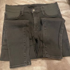 Joes maternity denim. Skinny, midrise. Icon cut.